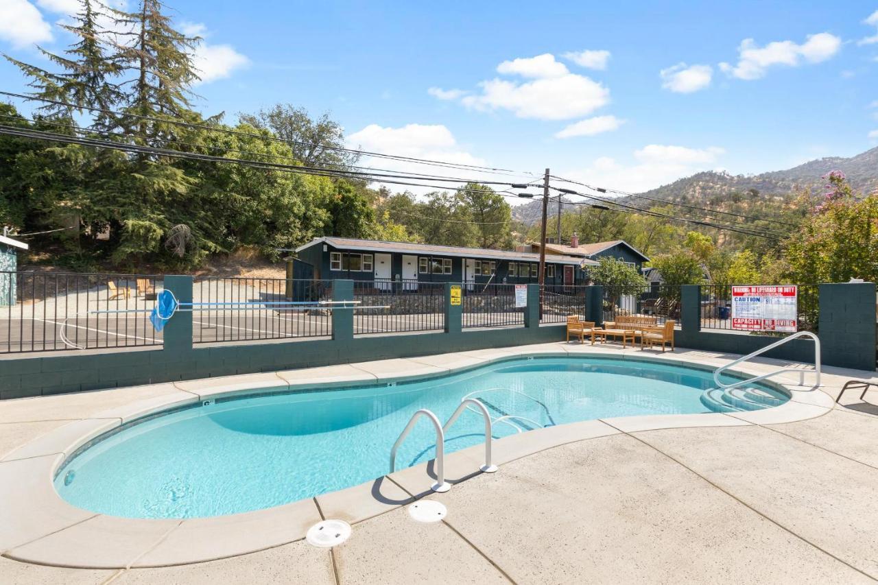 The Belle Sequoia Motel Rm9 Three Rivers Esterno foto